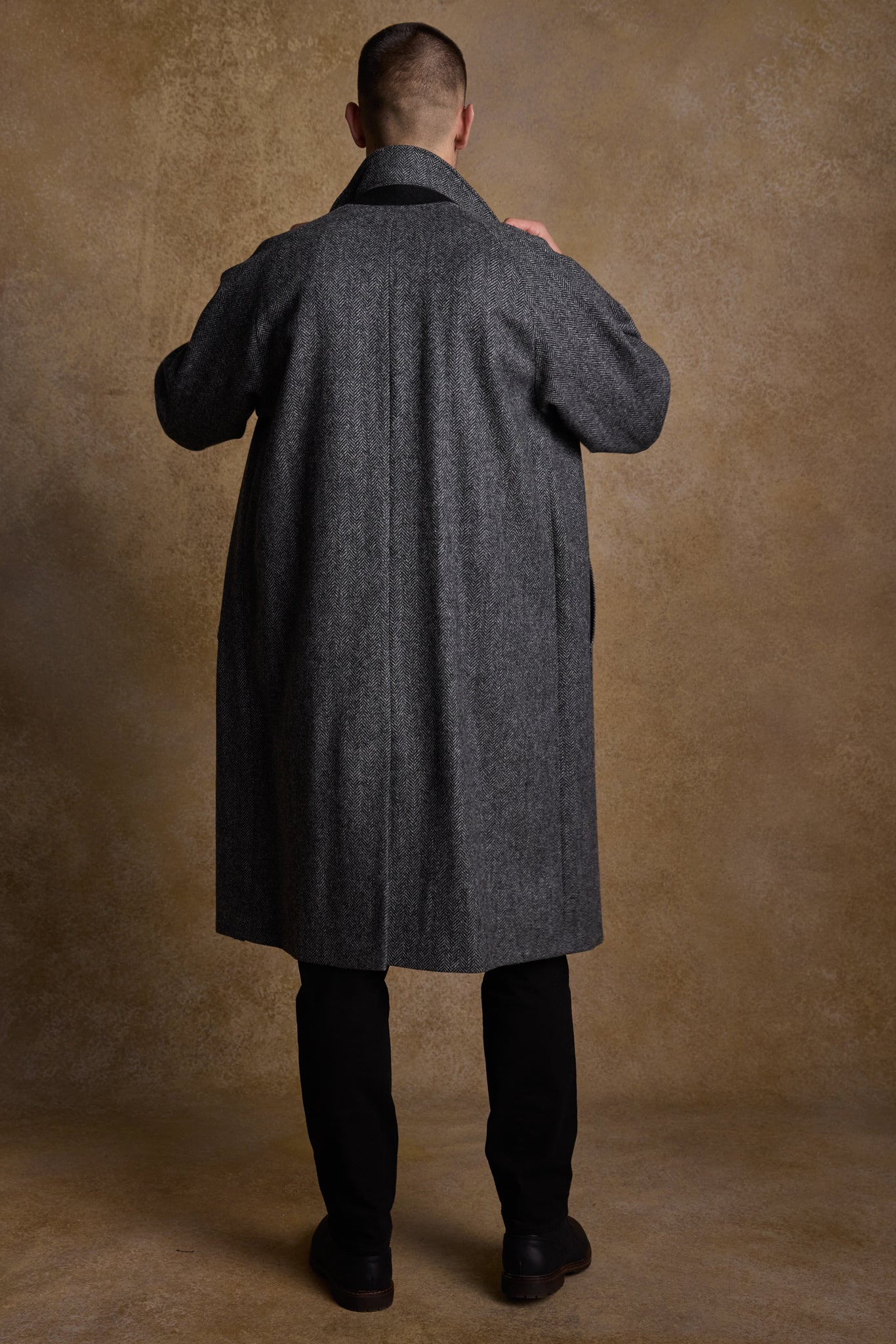 Jack Murphy Ireland - Sean Tweed Coat - Charcoal Wide Herringbone - Tweed