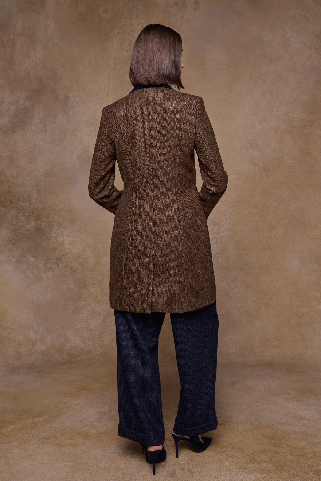 Isabella Tweed-Mantel – Kastanien-Fischgrätenmuster