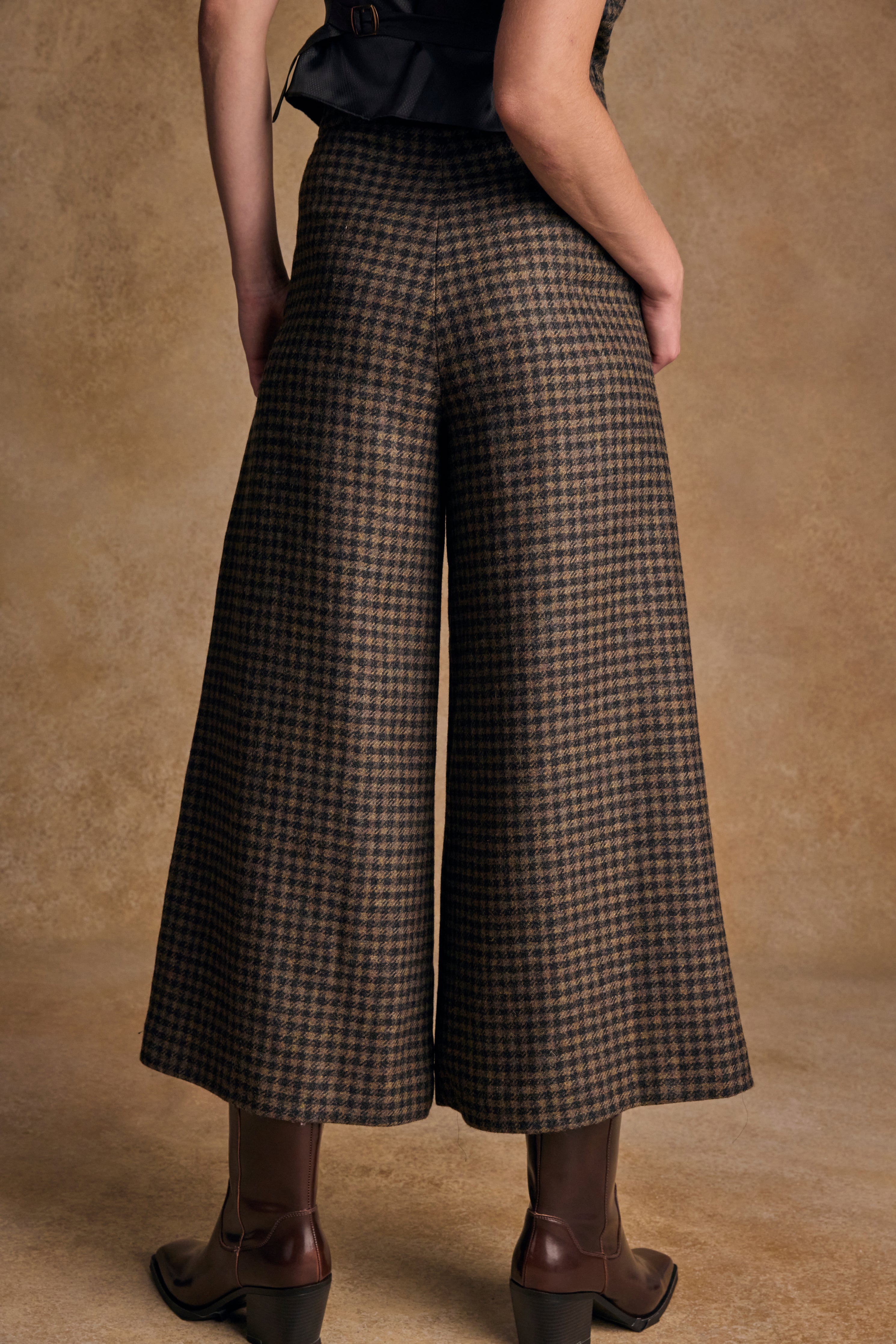 Enya Tweed Culottes - Grünes Fischgrätenmuster